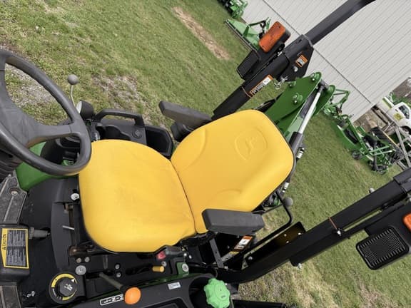 Image of John Deere 1025R equipment image 3