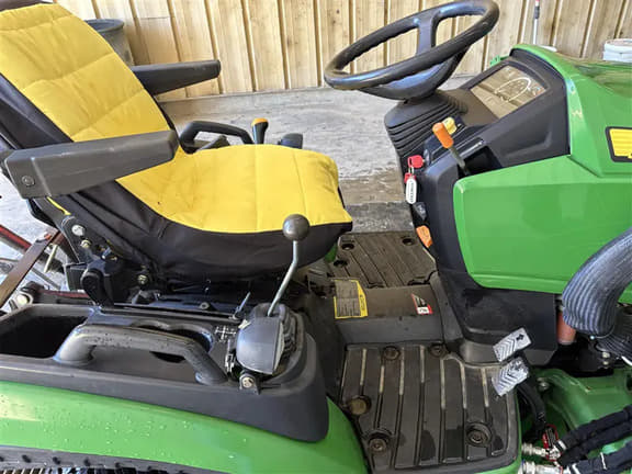 Image of John Deere 1025R equipment image 2