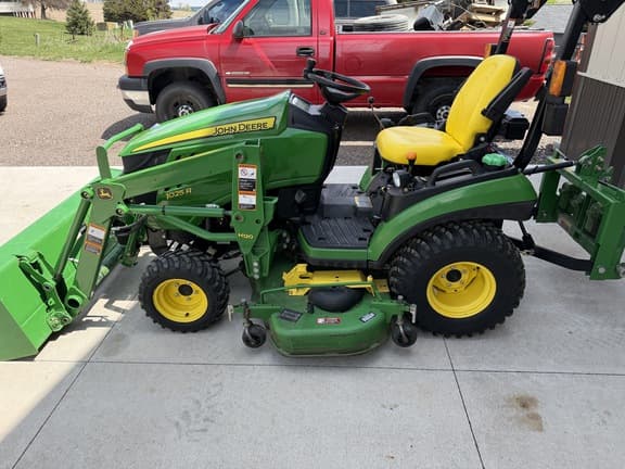 Image of John Deere 1025R equipment image 4