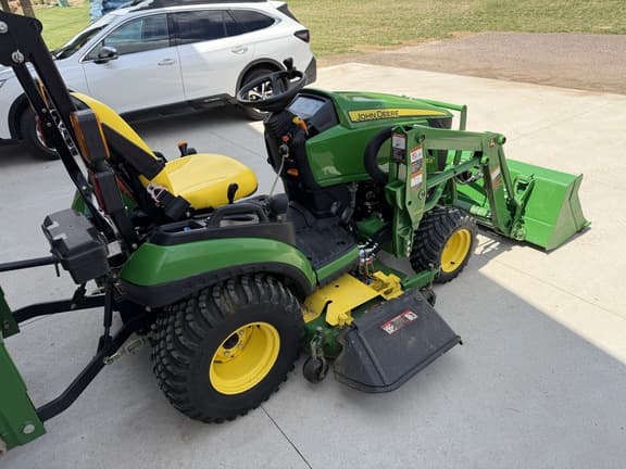 Image of John Deere 1025R equipment image 2