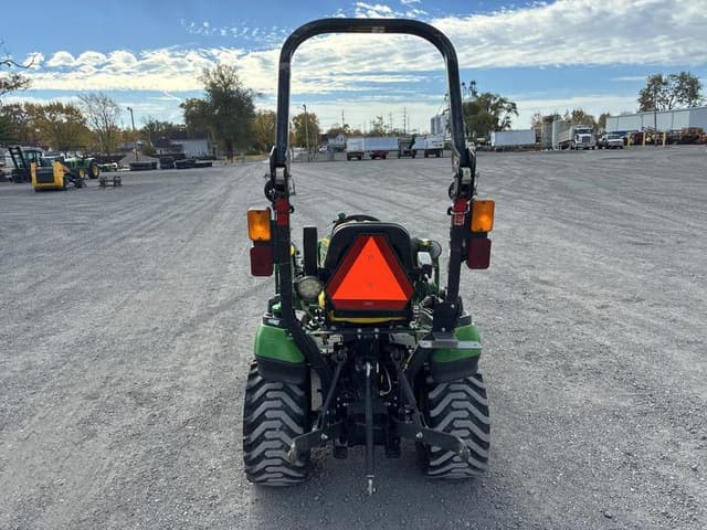 Image of John Deere 1025R equipment image 4