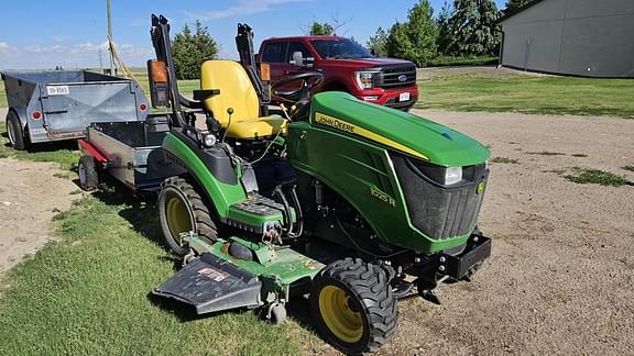 Image of John Deere 1025R equipment image 3