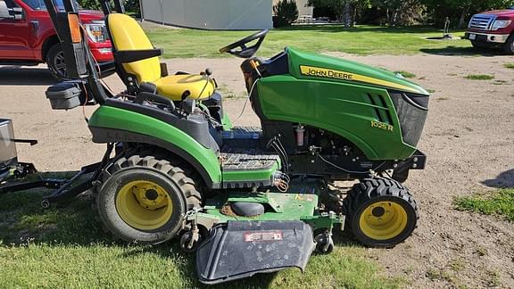 Image of John Deere 1025R equipment image 1