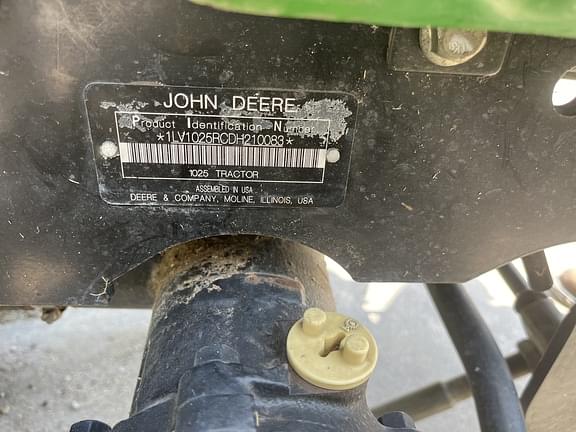 Image of John Deere 1025R equipment image 4