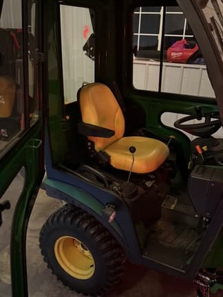 Image of John Deere 1025R equipment image 1