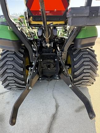 Image of John Deere 1025R equipment image 4