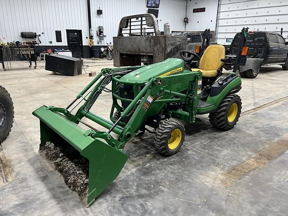 Image of John Deere 1025R equipment image 1