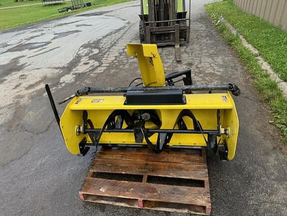 Image of John Deere 1025R equipment image 3