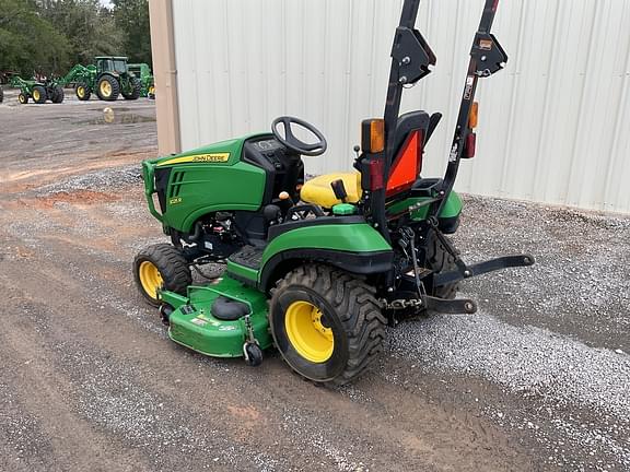 Image of John Deere 1025R equipment image 3