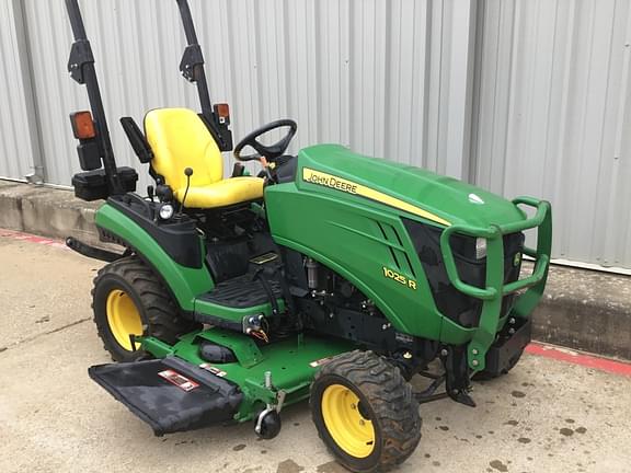 Image of John Deere 1025R equipment image 4