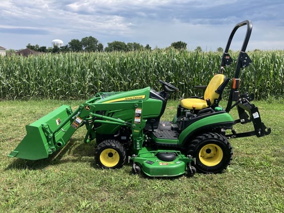 2013 John Deere 1025R Equipment Image0