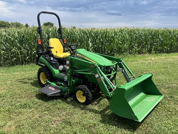 Image of John Deere 1025R equipment image 3