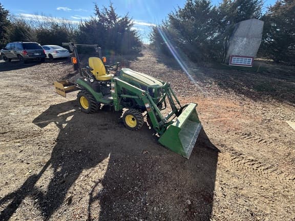 Image of John Deere 1025R equipment image 4