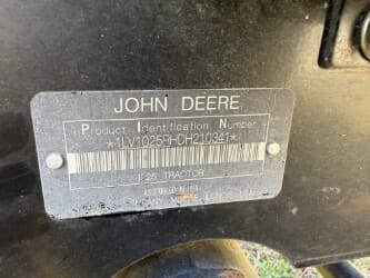 Image of John Deere 1025R equipment image 4