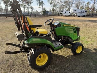 Image of John Deere 1025R equipment image 3