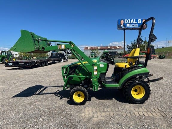 2013 John Deere 1025R Equipment Image0