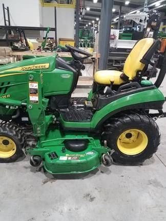 Image of John Deere 1025R equipment image 4