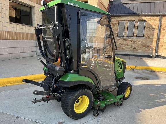 Image of John Deere 1025R equipment image 3