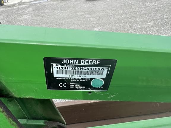 Image of John Deere 1026R equipment image 4