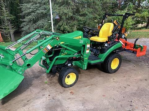 Image of John Deere 1026R equipment image 2