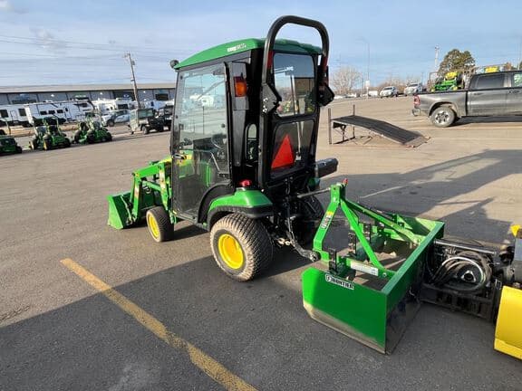 Image of John Deere 1026R equipment image 1