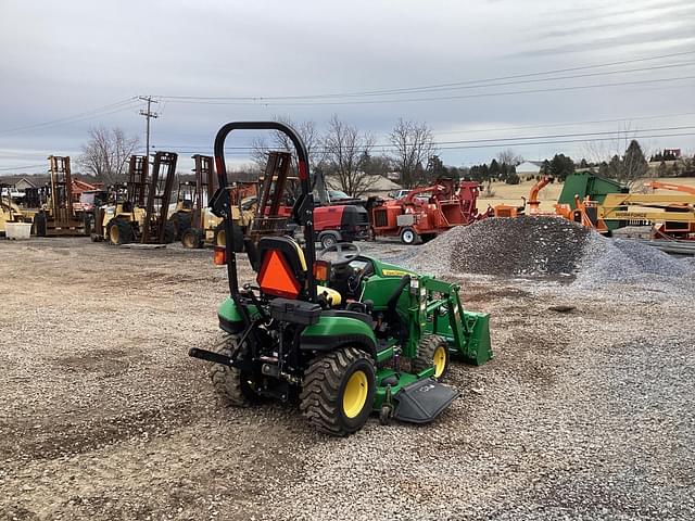 Image of John Deere 1026R equipment image 3