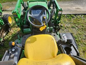 Image of John Deere 1026R equipment image 4