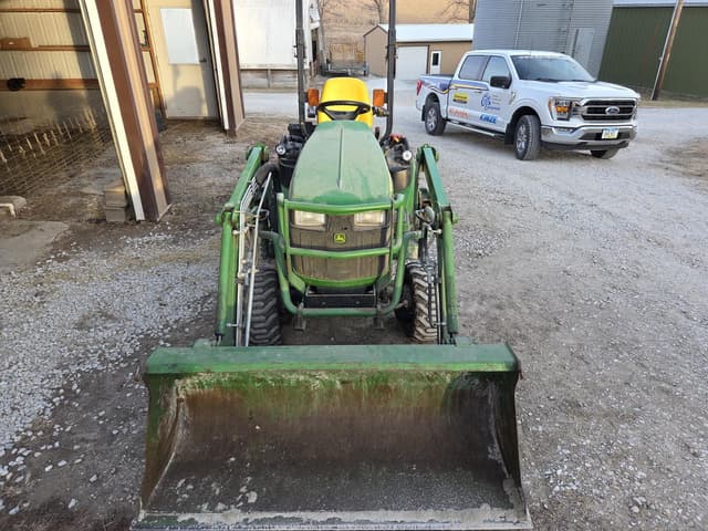 Image of John Deere 1026R equipment image 1