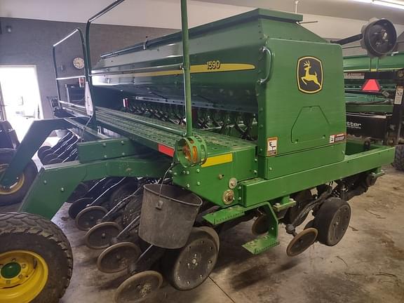 Image of John Deere 1590 equipment image 1