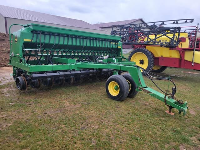 Image of John Deere 1590 equipment image 1
