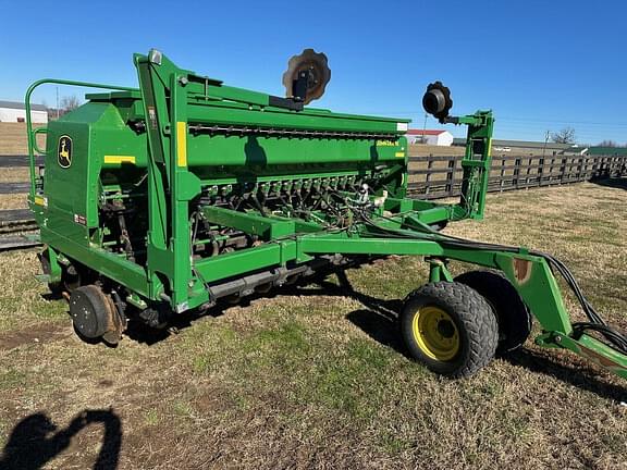 Image of John Deere 1590 equipment image 1