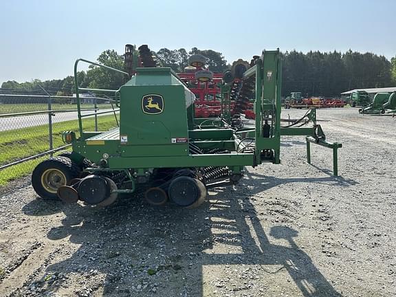 Image of John Deere 1590 equipment image 3