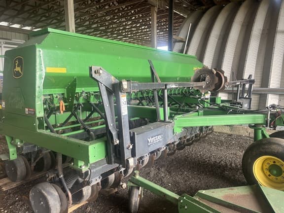 Image of John Deere 1590 equipment image 2