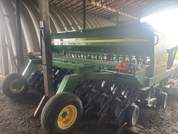 2013 John Deere 1590 Equipment Image0