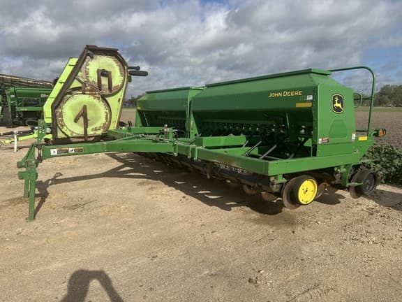 Image of John Deere 1590 equipment image 2