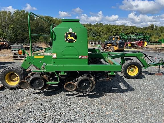 Image of John Deere 1590 equipment image 2