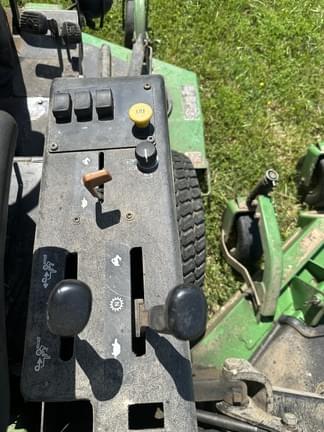 Image of John Deere 1600 Turbo equipment image 3