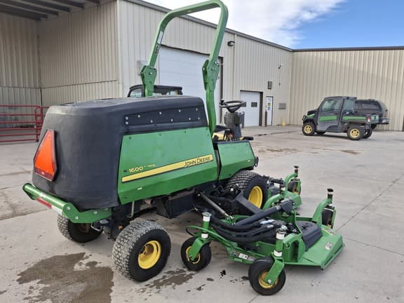 Image of John Deere 1600 Turbo equipment image 3