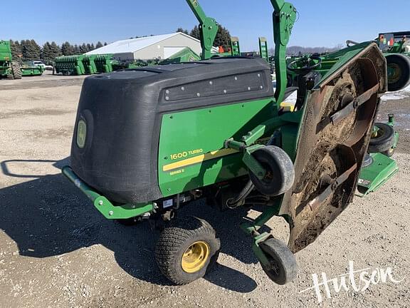 Image of John Deere 1600 Turbo II equipment image 2