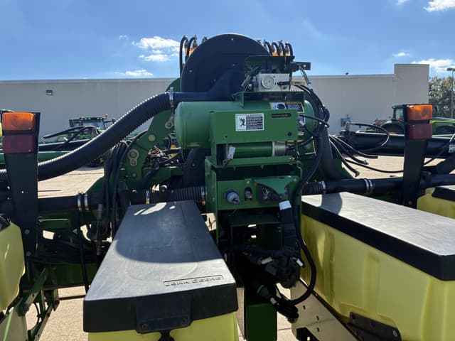 Image of John Deere 1720 equipment image 3