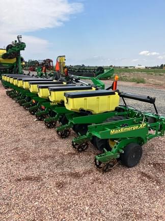 Image of John Deere 1720 Primary image