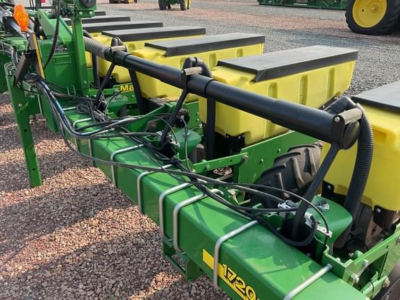 Image of John Deere 1720 equipment image 2