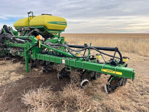 Image of John Deere 1720 equipment image 1