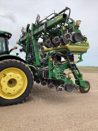 Image of John Deere 1720 equipment image 2