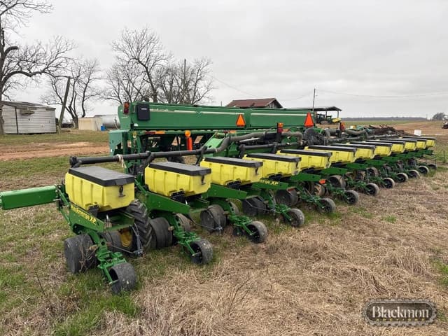Image of John Deere 1720 equipment image 1