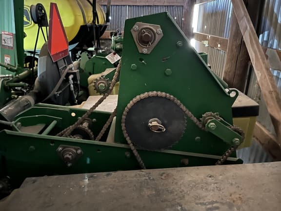 Image of John Deere 1760 equipment image 4