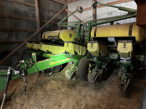 2013 John Deere 1760 Equipment Image0