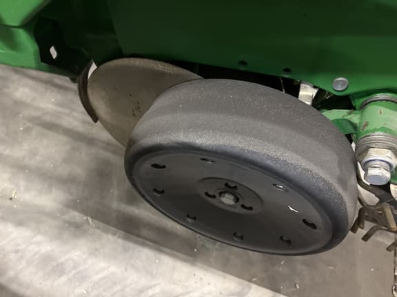 Image of John Deere 1760 equipment image 3