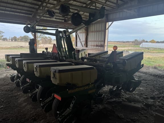 Image of John Deere 1760 equipment image 3