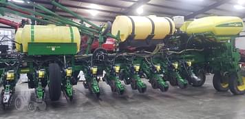 Main image John Deere 1770 0